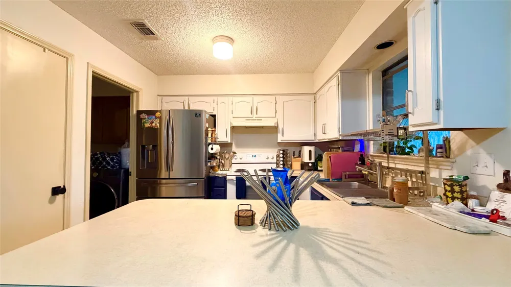 1824 Briar Run Benbrook, TX 76126