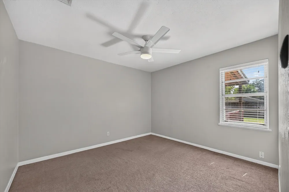 108 S Lakeview Drive Lake Dallas, TX 75065