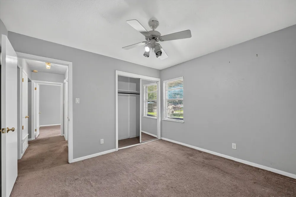 108 S Lakeview Drive Lake Dallas, TX 75065