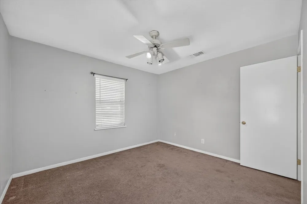 108 S Lakeview Drive Lake Dallas, TX 75065