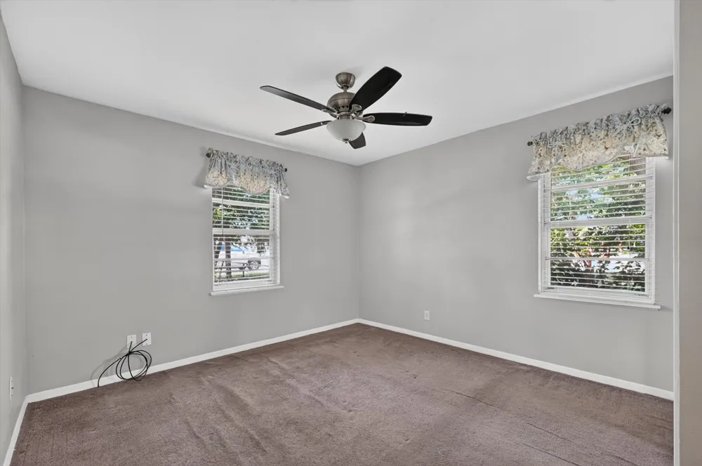 108 S Lakeview Drive Lake Dallas, TX 75065