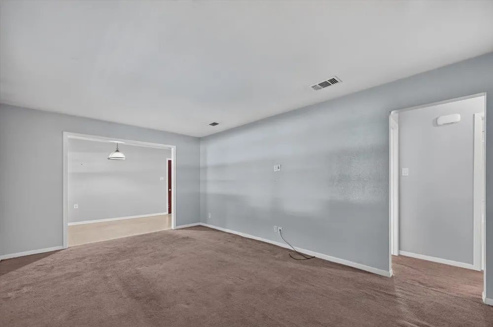 108 S Lakeview Drive Lake Dallas, TX 75065