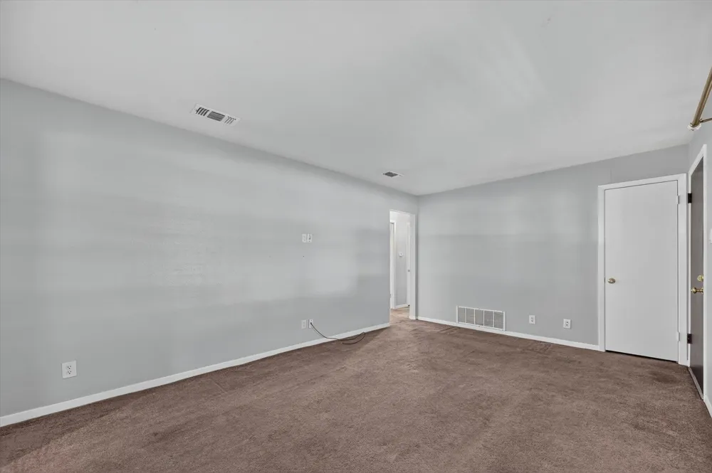 108 S Lakeview Drive Lake Dallas, TX 75065
