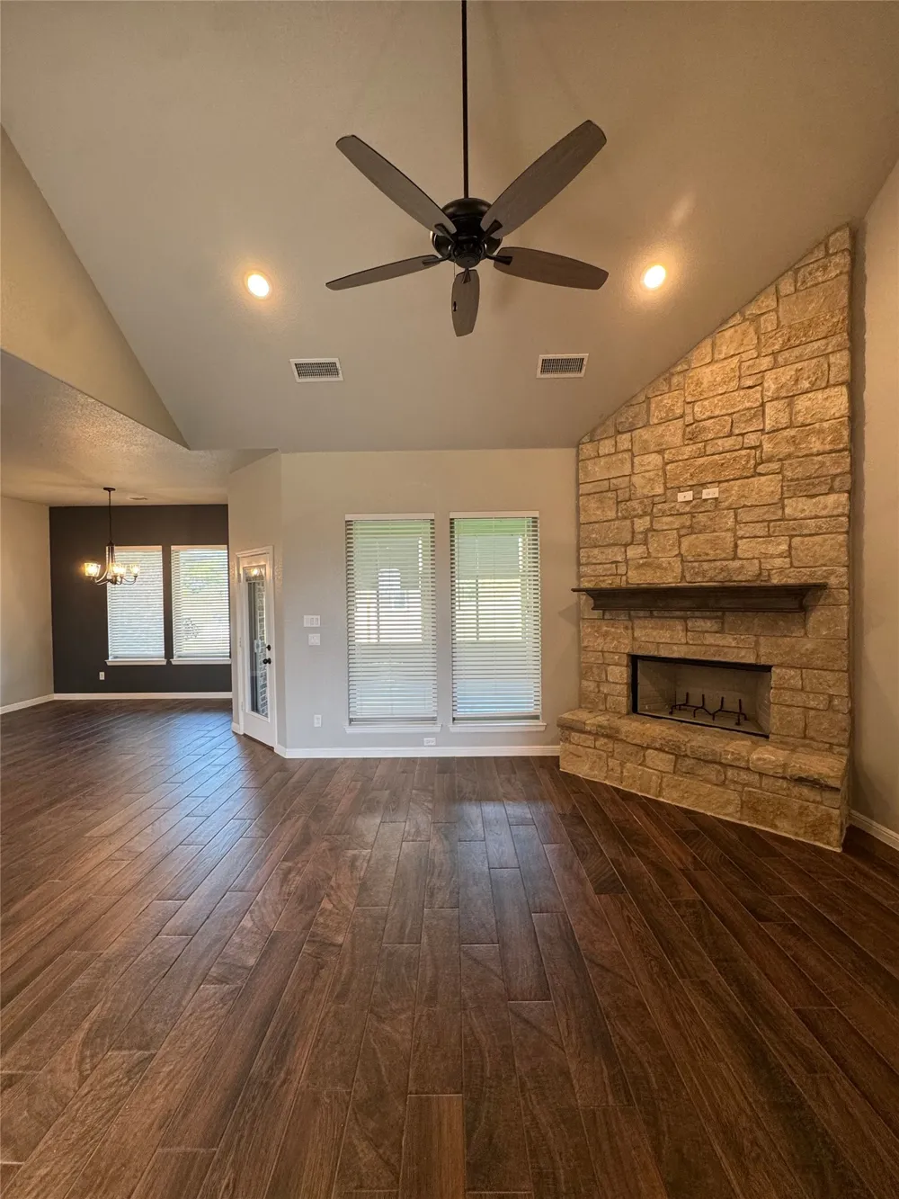 499 Christian Way Azle, TX 76020