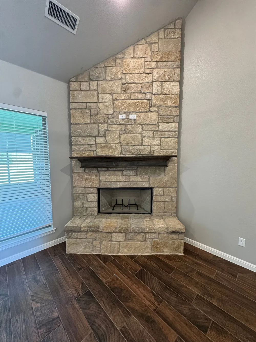 499 Christian Way Azle, TX 76020