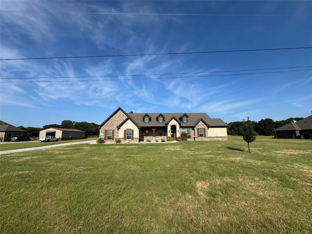 499 Christian Way Azle, TX 76020