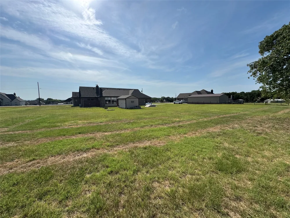 499 Christian Way Azle, TX 76020