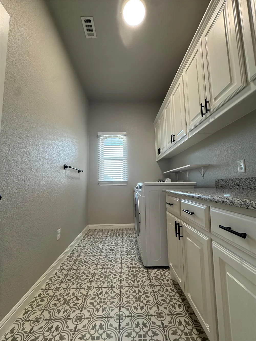 499 Christian Way Azle, TX 76020