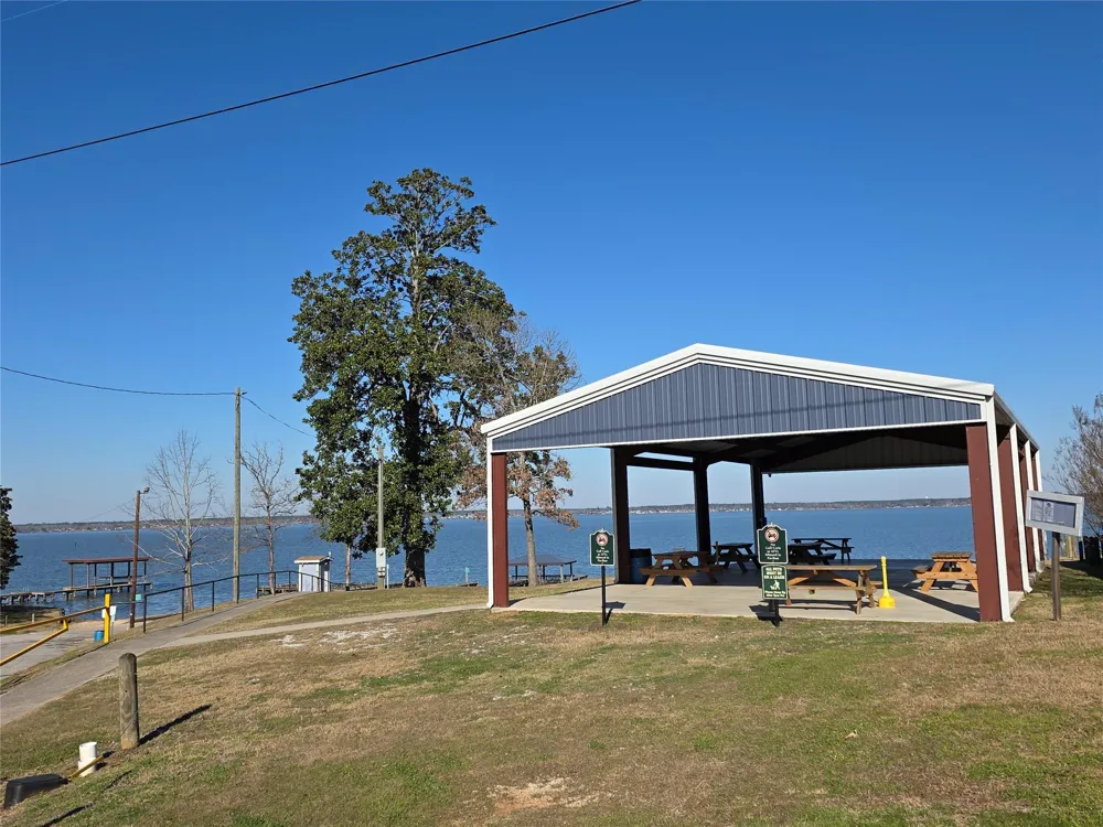 290 Casablanca Drive Point Blank, TX 77364