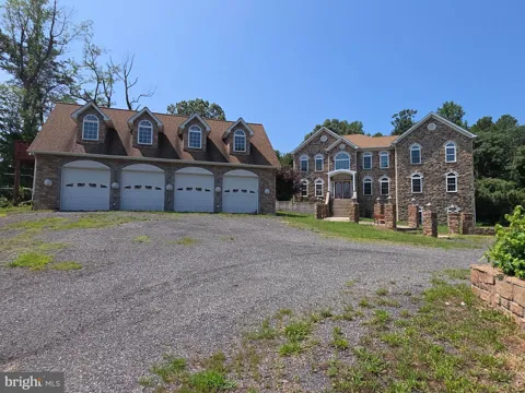 10205 TICKLE LANE