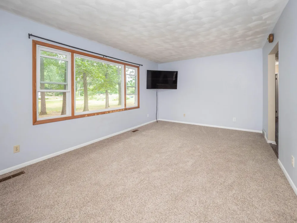 24115 44th Avenue Mattawan, MI 49071