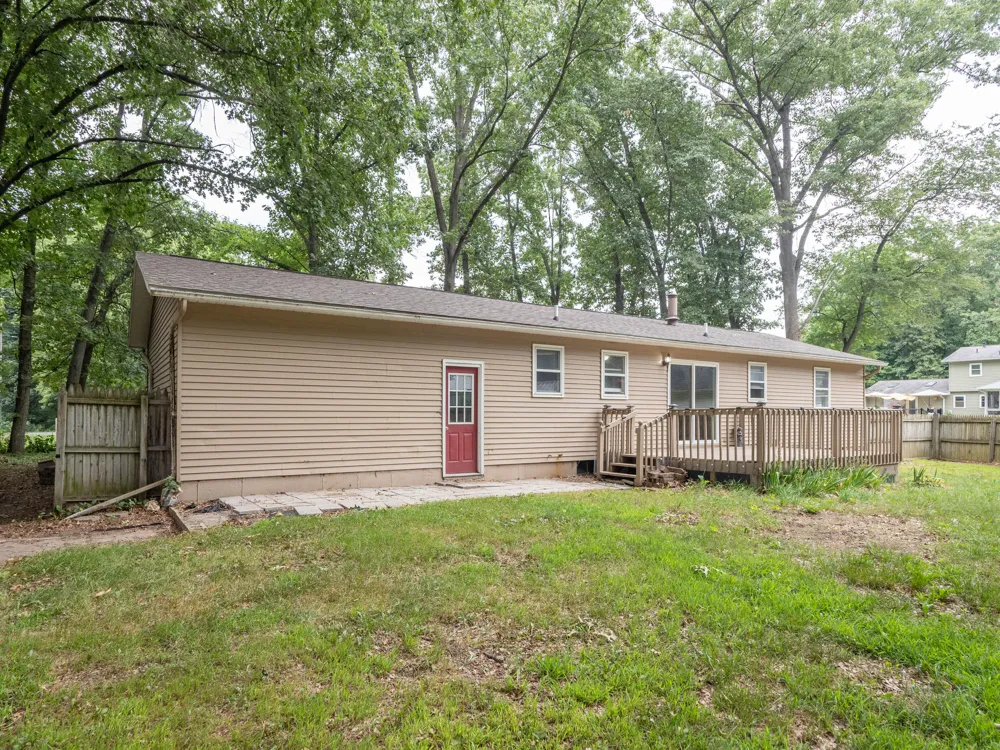 24115 44th Avenue Mattawan, MI 49071