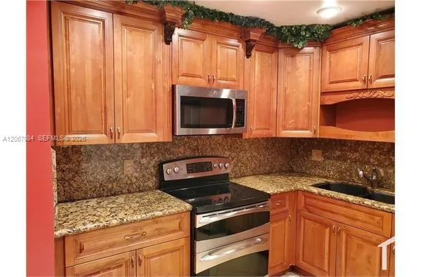 2061 NW 47th Ter #209 Lauderhill, FL 33313