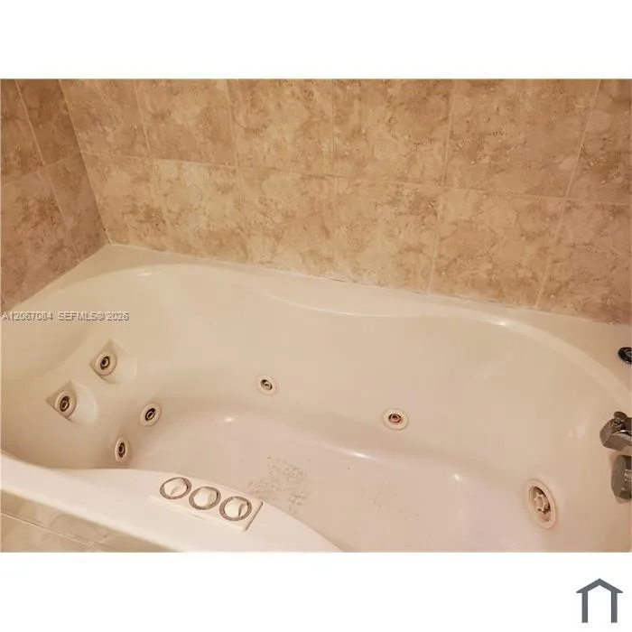 2061 NW 47th Ter #209 Lauderhill, FL 33313