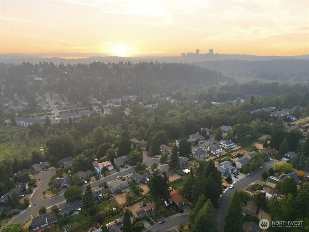 13750 SE 23rd Lane Bellevue, WA 98005