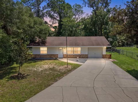 7022 W CRESTVIEW LANE