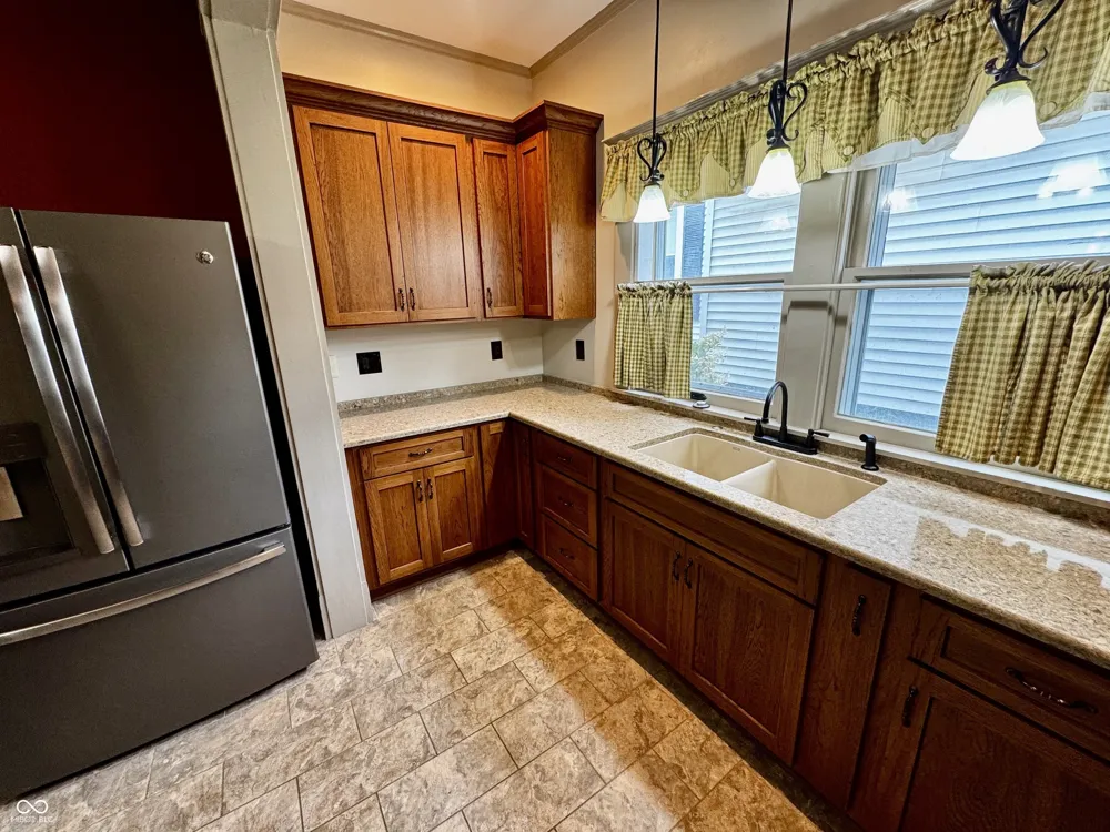 615 W Pike Crawfordsville, IN 47933