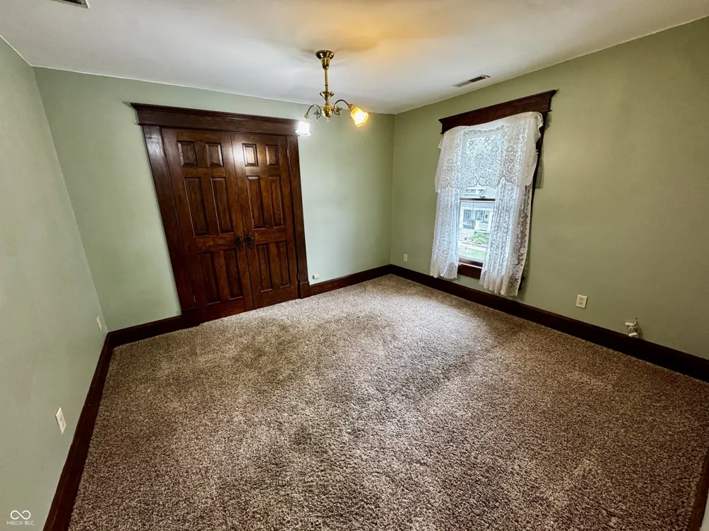 615 W Pike Crawfordsville, IN 47933