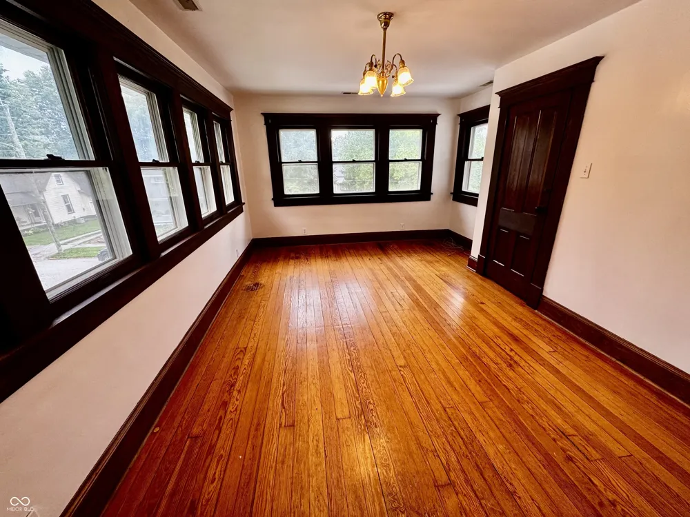 615 W Pike Crawfordsville, IN 47933