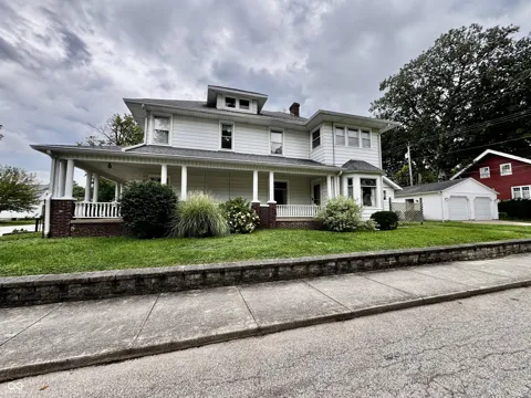 615 W Pike