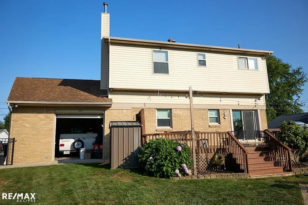 46855 Roselane Dr Chesterfield Township, MI 48047