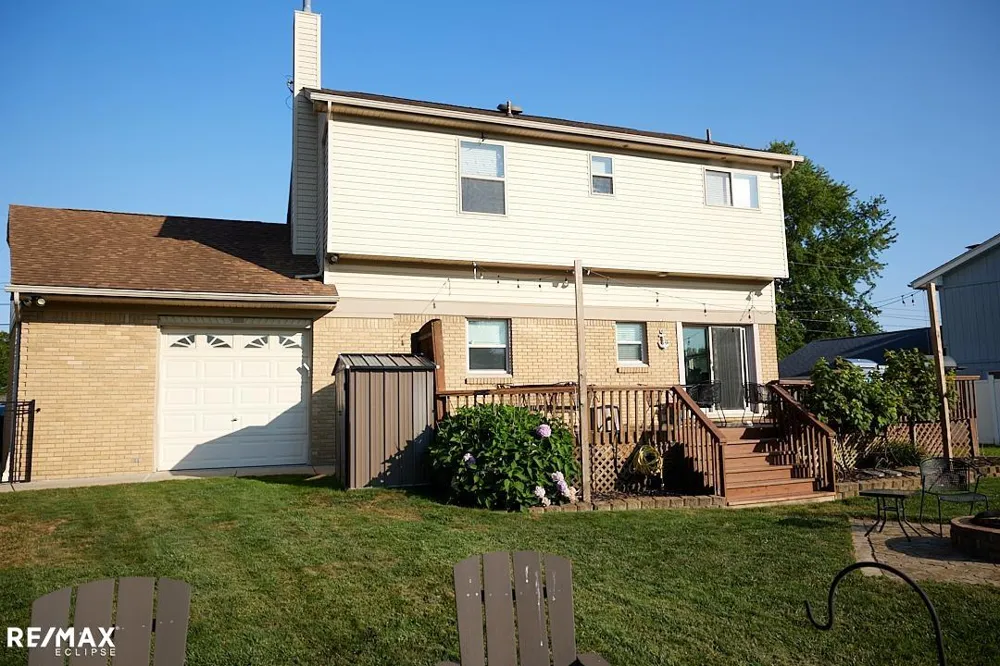 46855 Roselane Dr Chesterfield Township, MI 48047