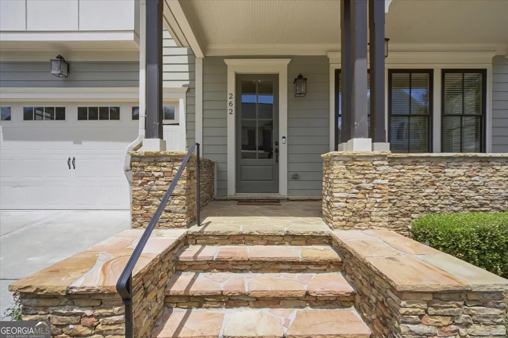 262 Dawson DR Woodstock, GA 30188