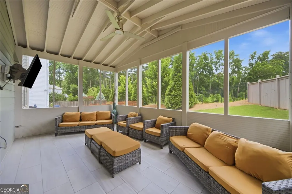 262 Dawson DR Woodstock, GA 30188
