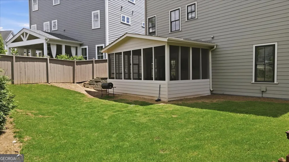 262 Dawson DR Woodstock, GA 30188