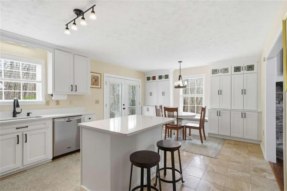 134 Nicholson Lane Talking Rock, GA 30175