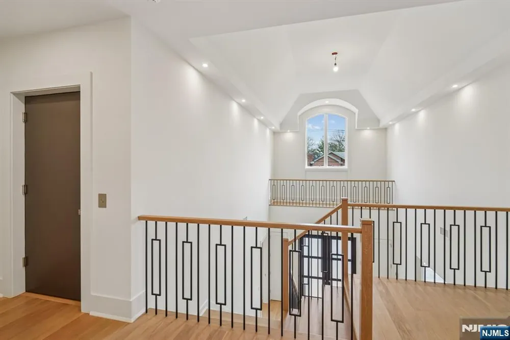50 Roberts Road Englewood Cliffs, NJ 07632