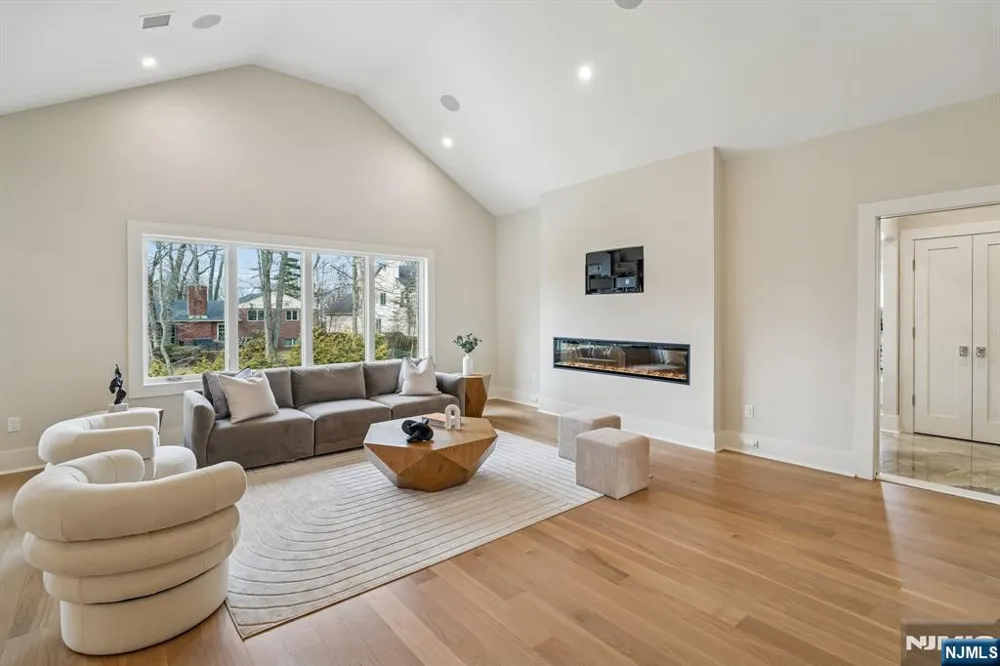 50 Roberts Road Englewood Cliffs, NJ 07632