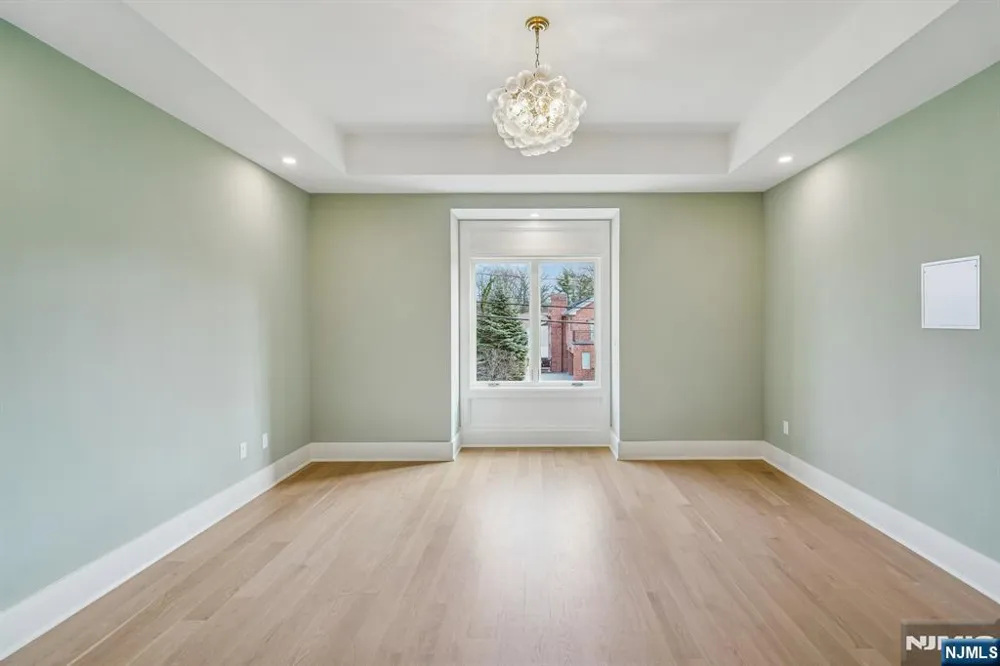 50 Roberts Road Englewood Cliffs, NJ 07632