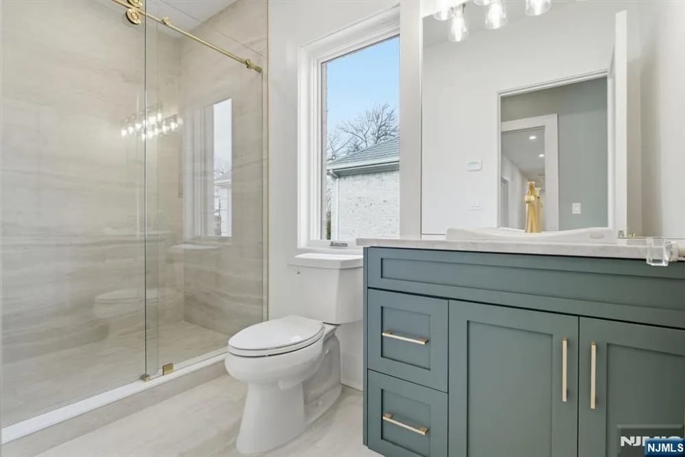 50 Roberts Road Englewood Cliffs, NJ 07632