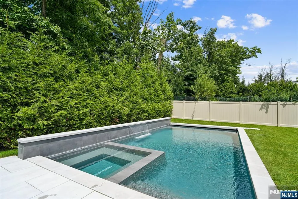 50 Roberts Road Englewood Cliffs, NJ 07632