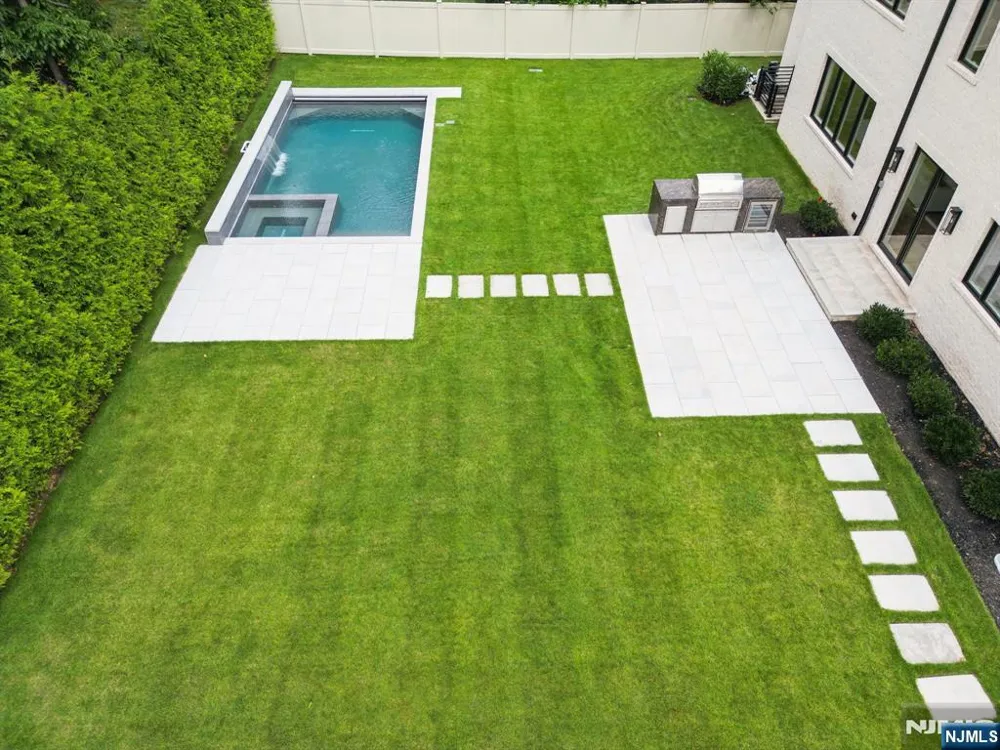 50 Roberts Road Englewood Cliffs, NJ 07632