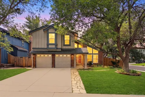 10347 King Court