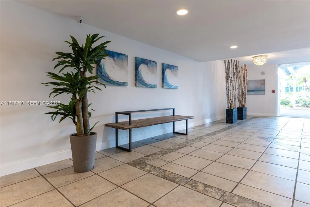 2821 Miami Beach Blvd #4M North Miami Beach, FL 33160