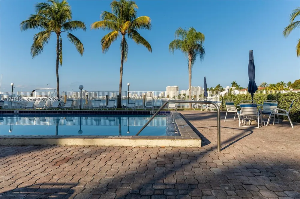 2821 Miami Beach Blvd #4M North Miami Beach, FL 33160