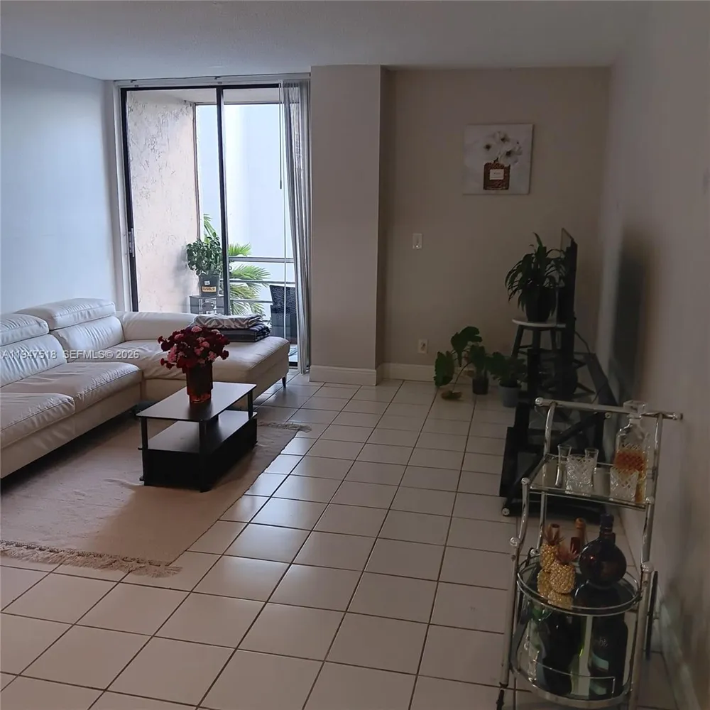 2821 Miami Beach Blvd #4M North Miami Beach, FL 33160