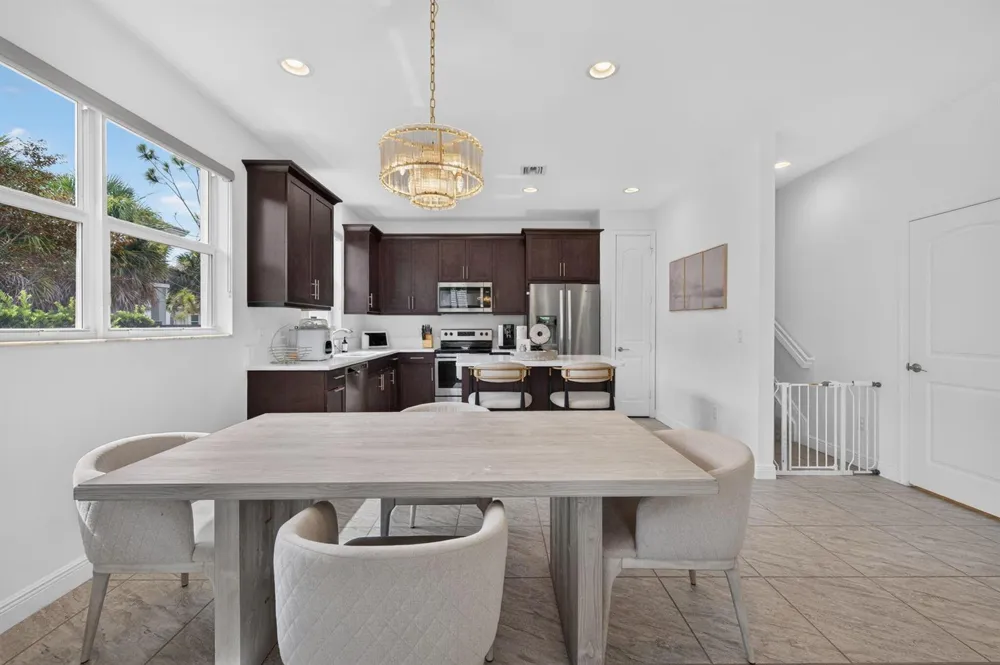 6994 Pines Circle Coconut Creek, FL 33073