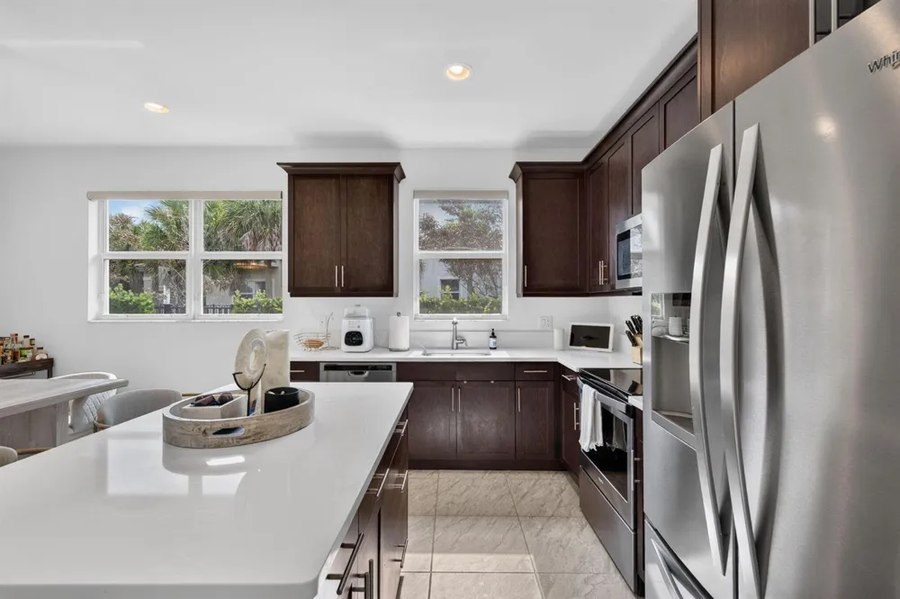 6994 Pines Circle Coconut Creek, FL 33073