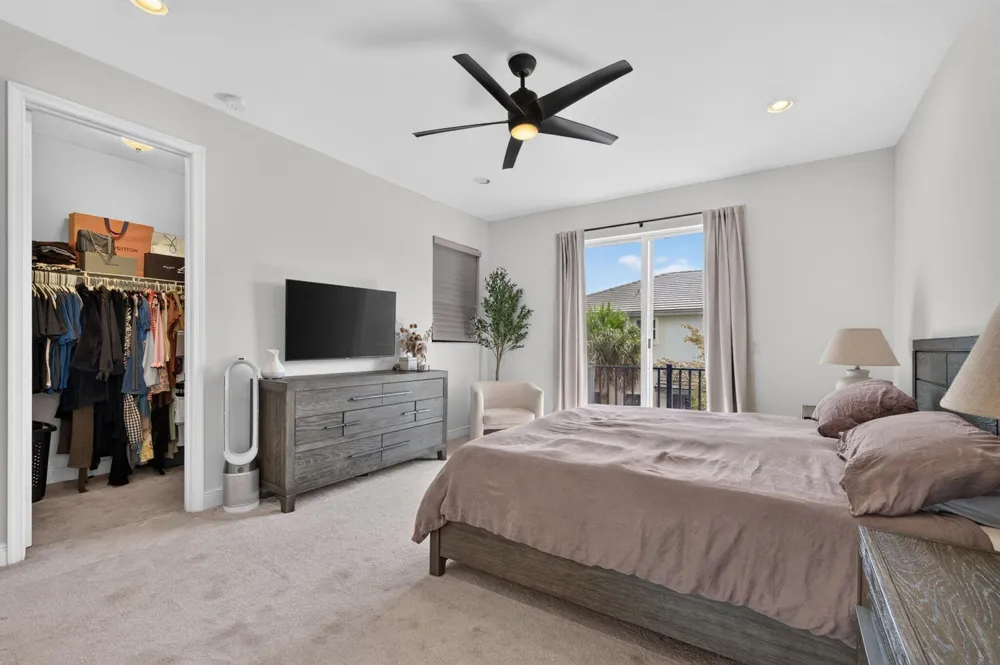 6994 Pines Circle Coconut Creek, FL 33073