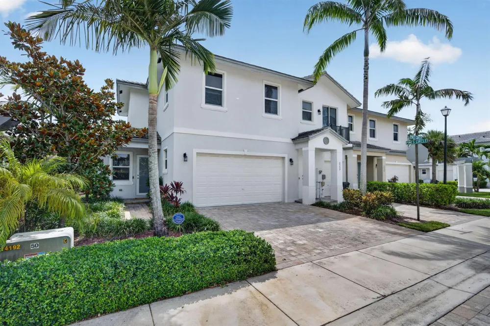 6994 Pines Circle Coconut Creek, FL 33073