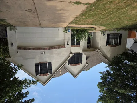 2412 W Vicksburg Street