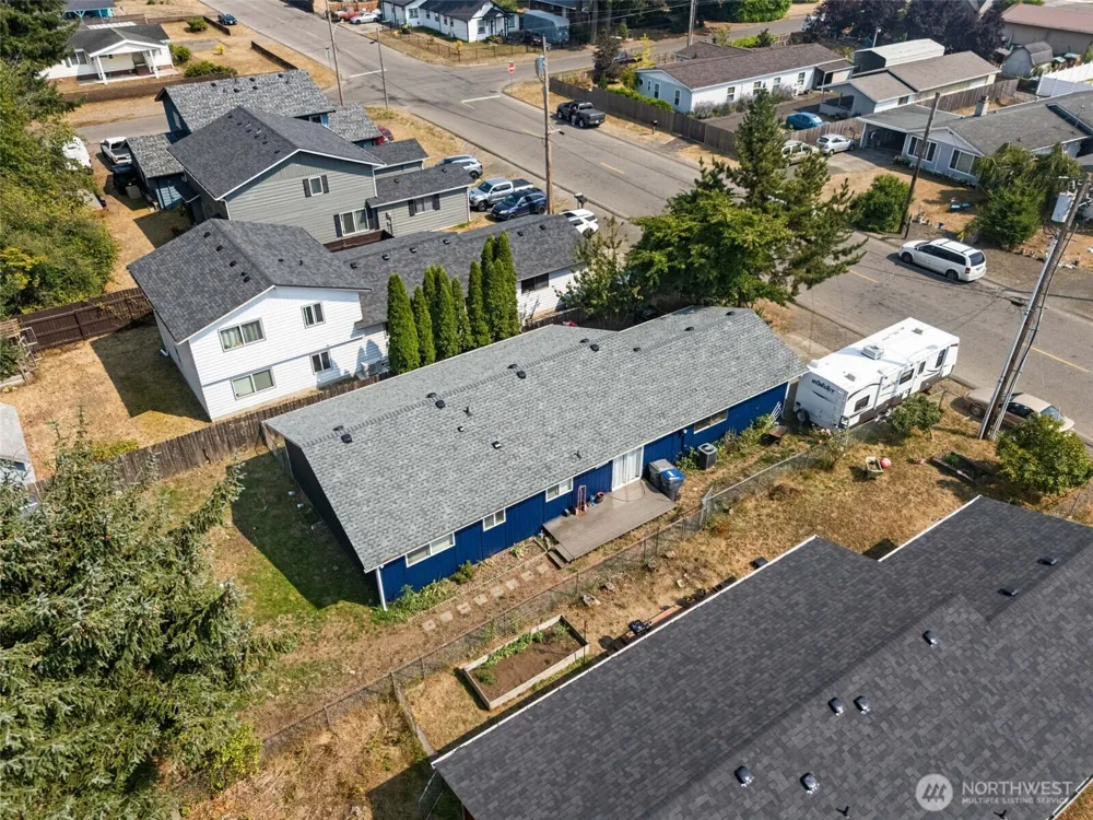 1710 W Young Street Elma, WA 98541