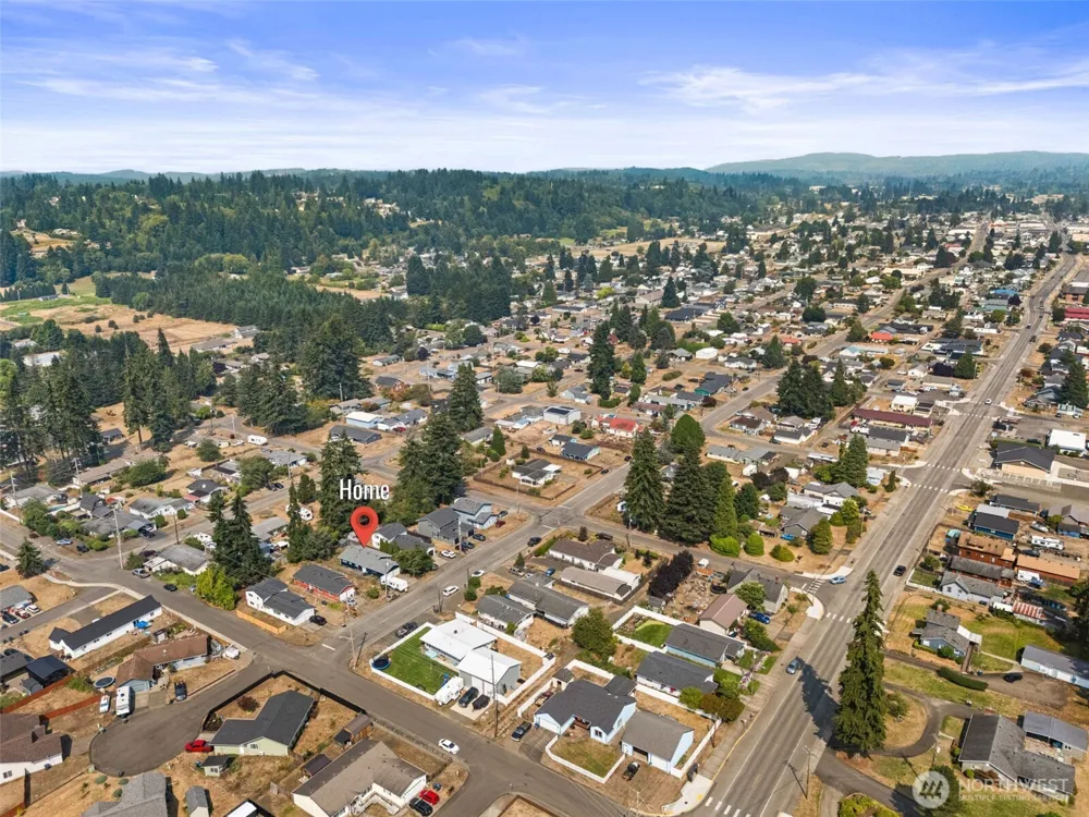 1710 W Young Street Elma, WA 98541