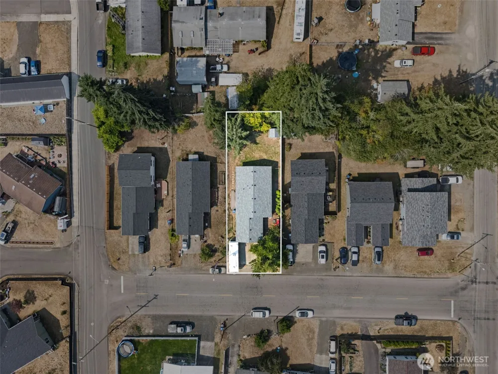 1710 W Young Street Elma, WA 98541