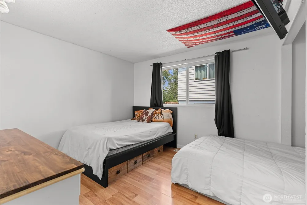 1710 W Young Street Elma, WA 98541