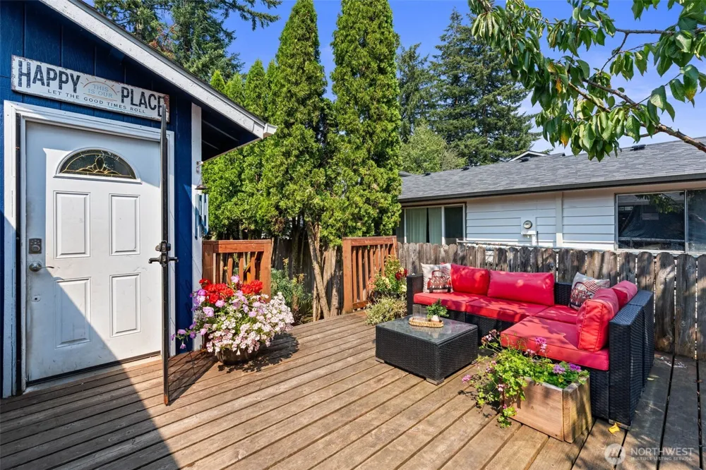 1710 W Young Street Elma, WA 98541